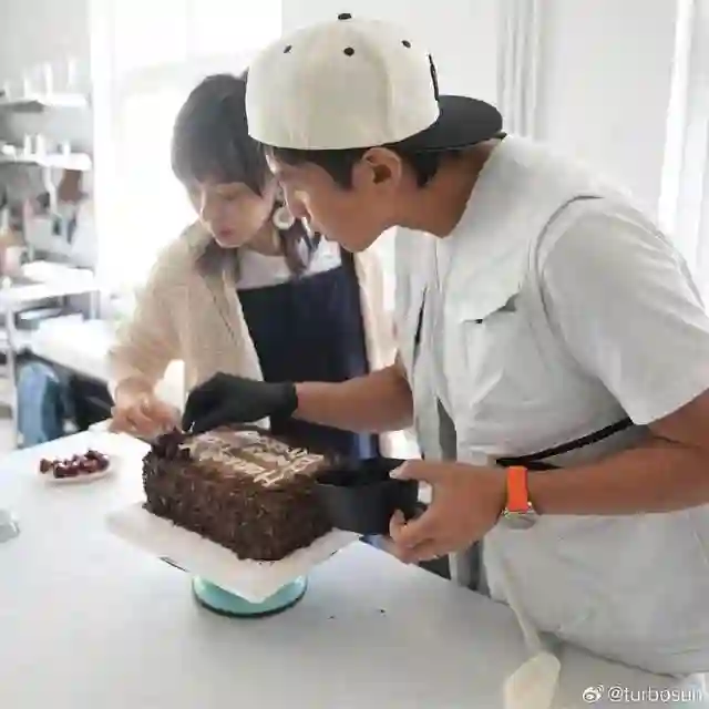 45岁任重节目中公开谈有孩子！自夸慈父想她，对孙骁骁称呼太好笑