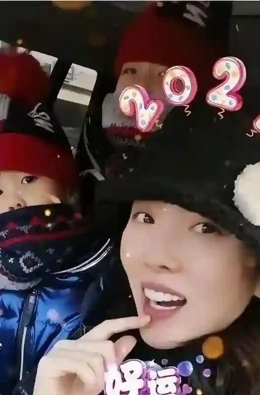 真金不怕火炼！从央视“消失”的李思思，已经找到了自己的路