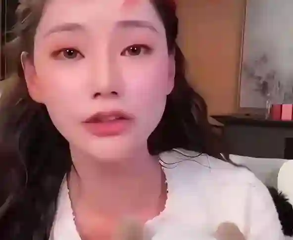 作妖的她，不该来的他，和“消失”的他们，成为汪小菲婚礼上的劫