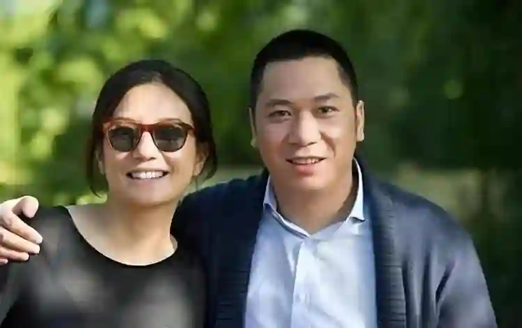 被封杀4年后，赵薇的海外资产被曝光，难怪她能走这么干脆利落！