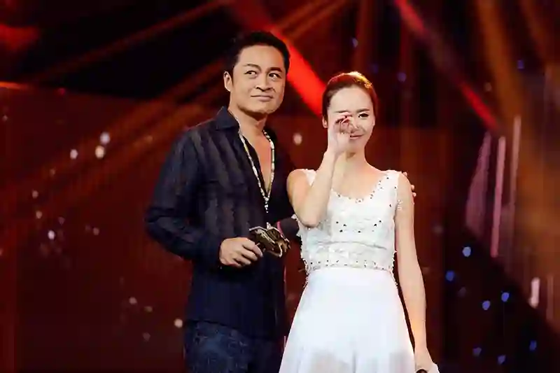 马景涛与吴佳尼离婚8年：他单身事业暗淡，她独自带两个儿子生活