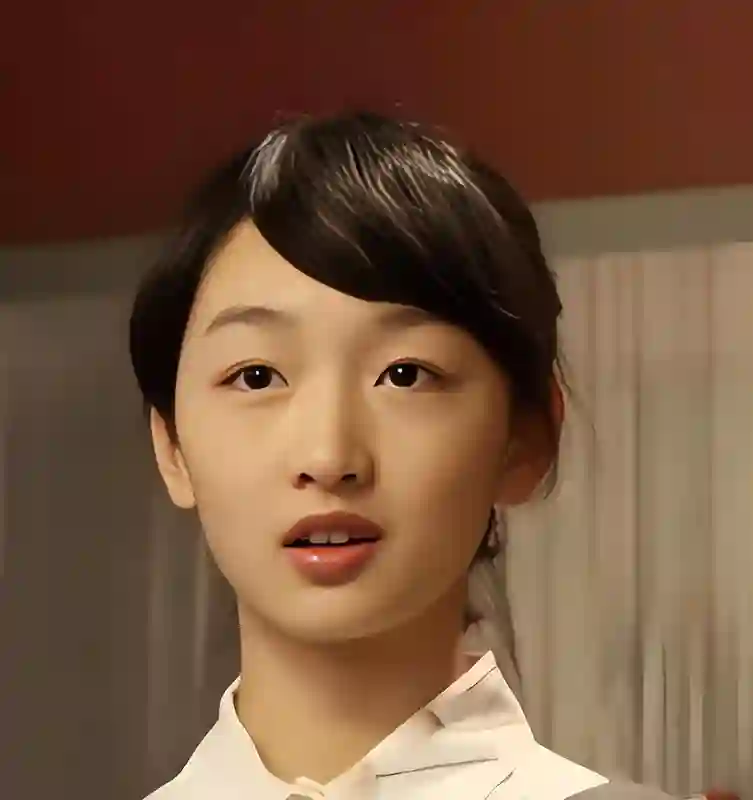 医美做得也太夸张了！以前极具辨识度的周冬雨，如今变成这样了