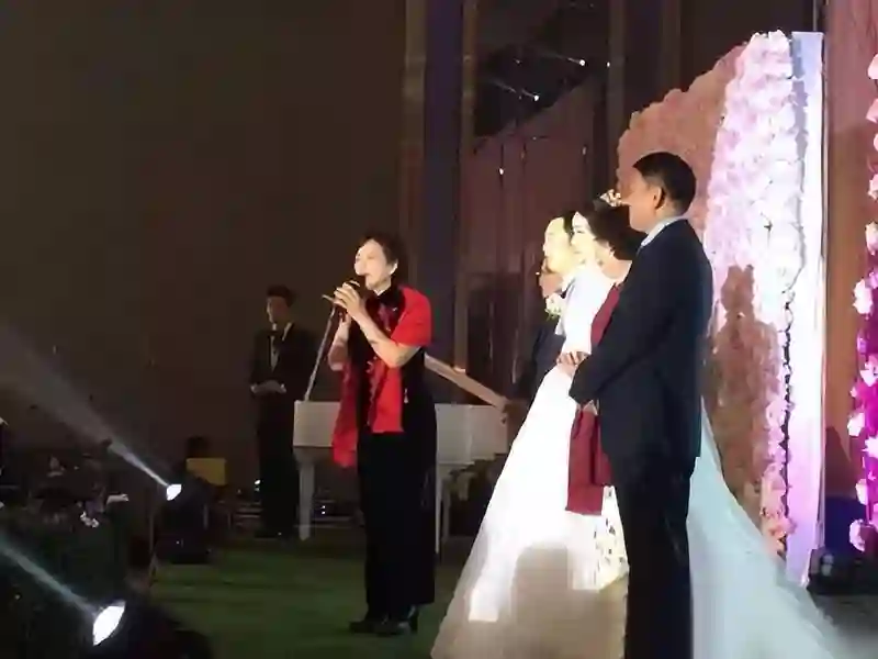演员许娣：长相端庄秀丽，与丈夫恩爱43载，儿子儿媳都是圈内人