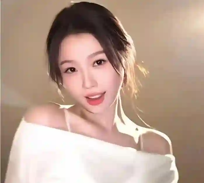 230万天价耳环还没完，又一女星家境被扒，其爷爷被曝疑侵占15亿