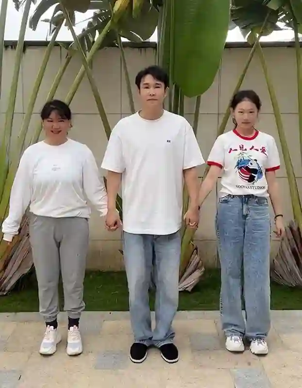小沈阳否认女儿韩国出道遇冷，曝销量过千，已在准备第二张专辑