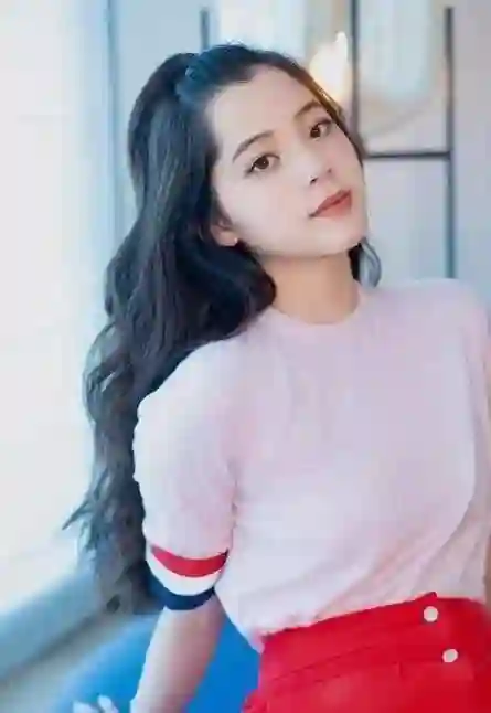 欧阳娜娜遭威胁后续：央媒发声力挺，外公身份不简单，罚款成笑话