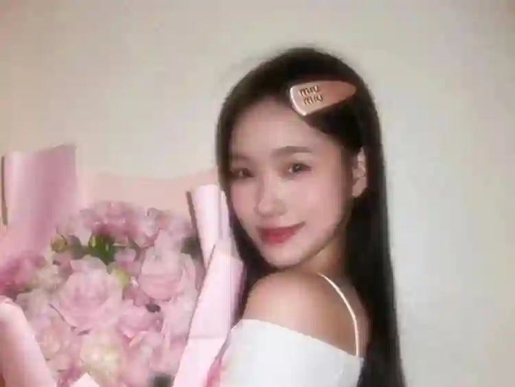 小S二女儿回应暂不进<em>娱乐圈</em>，像大S林志玲天生明星脸，还像马筱梅