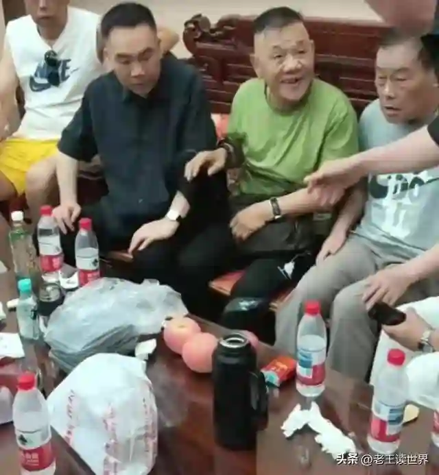 赵本山悼念杨少华，与徒弟一起送花篮却惹巨大争议