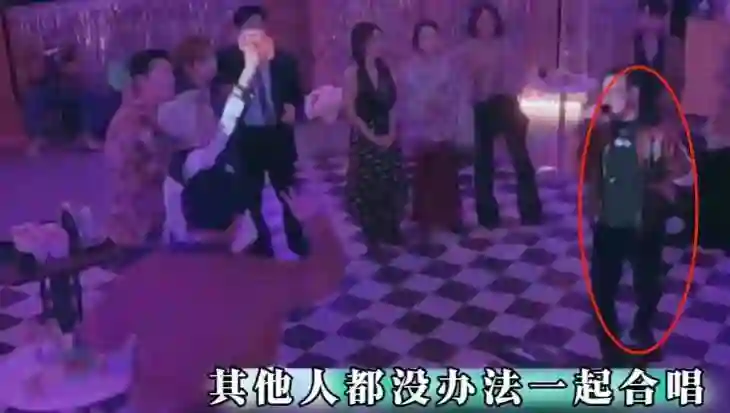 汪峰宁静庆生十指紧扣，撕开章子怡伤疤，森林北实惨