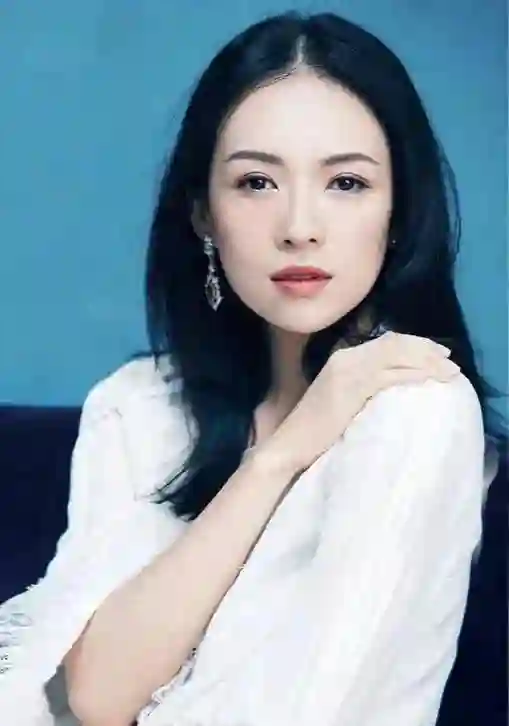 直到章子怡在豪宅自耕自足，才明白，这才是她敢和汪峰离婚的底气