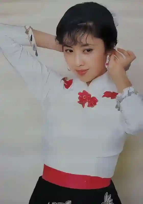 看了70岁林青霞和73岁朱琳近照，才明白大陆美人和台湾美人的区别