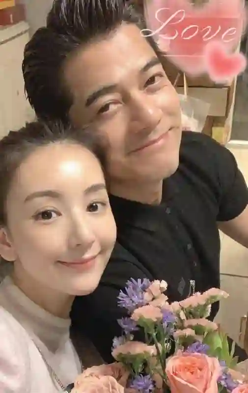 结婚8年，郭富城再度官宣喜讯！熊黛林“输”给方媛一点不冤