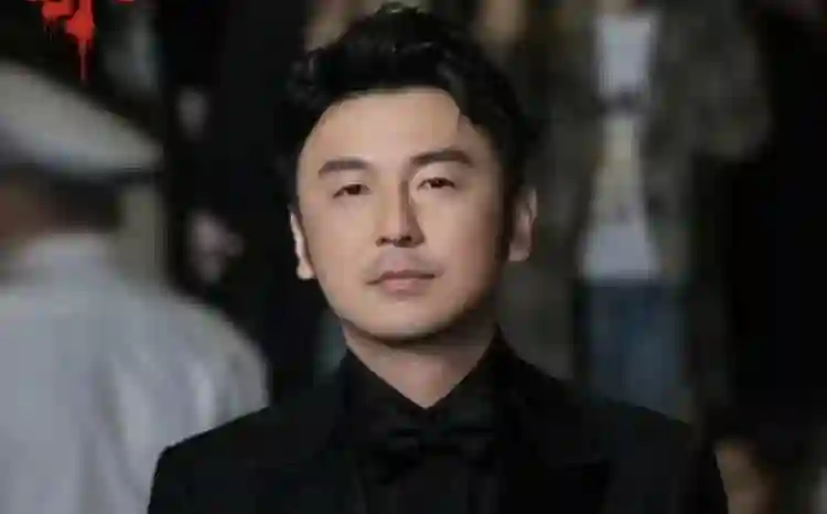 网传赵丽颖演不好角色，陈可辛改剧本将其戏份分给雷佳音和范伟