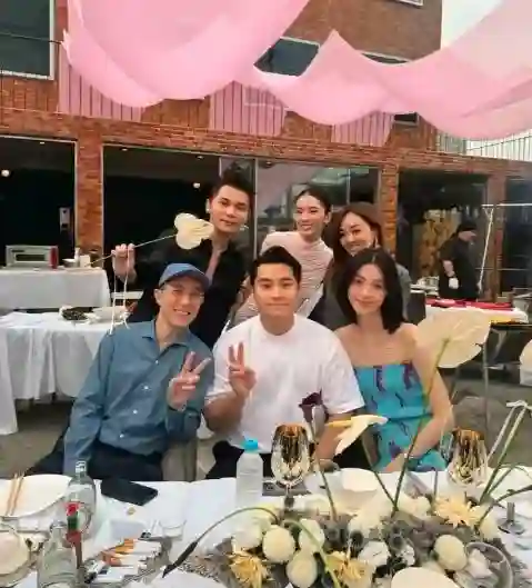 42岁房祖名近况罕曝光！发际线严重后移，被指比71岁成龙更显老态