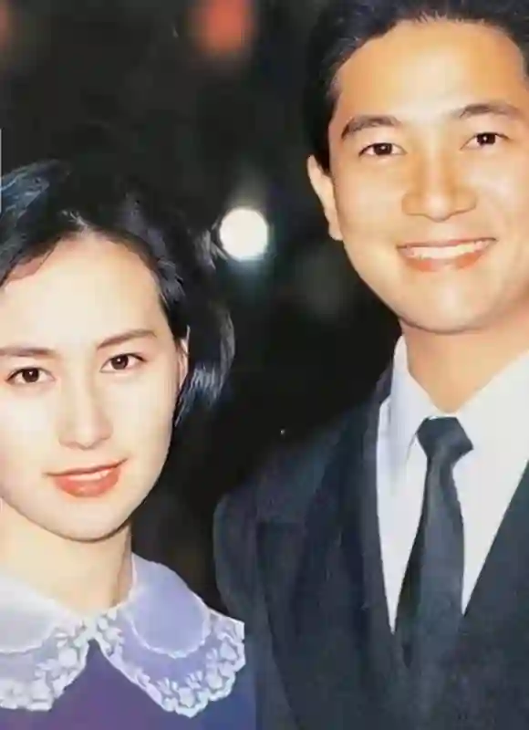 难怪让陈百强念念不忘多年，原来年轻时的何超琼，颜值还真不低
