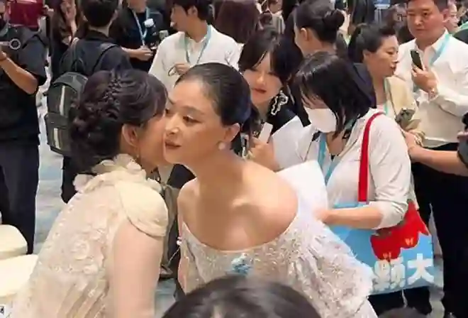 “分手”13年，一别两宽，蒋欣从不提王阳，如今才看懂她赢在哪