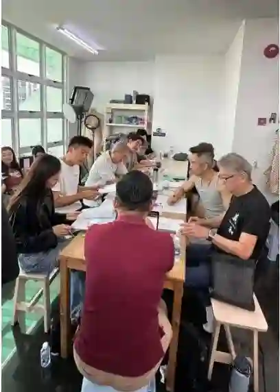 前TVB花旦现身大马拍戏，与旧同事时隔7年再搭档拍剧，破格饰演江湖大嫂