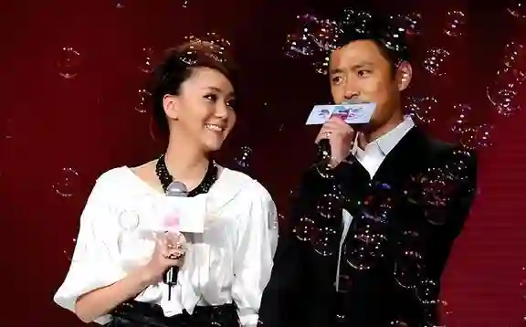 八竿子打不着的4对明星是夫妻，冷门程度超乎想象，太让人感到意外