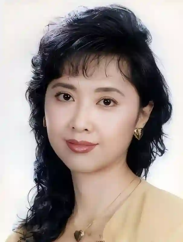 看了70岁林青霞和73岁朱琳近照，才明白大陆美人和台湾美人的区别