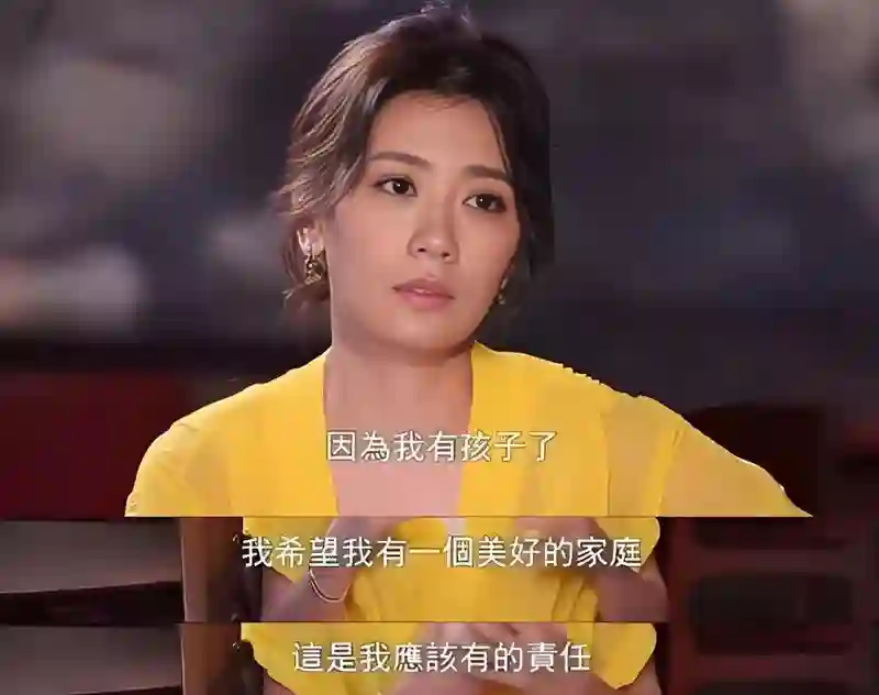 直到看见“焦头烂额”的宗馥莉，我才明白贾静雯的做法有多明智