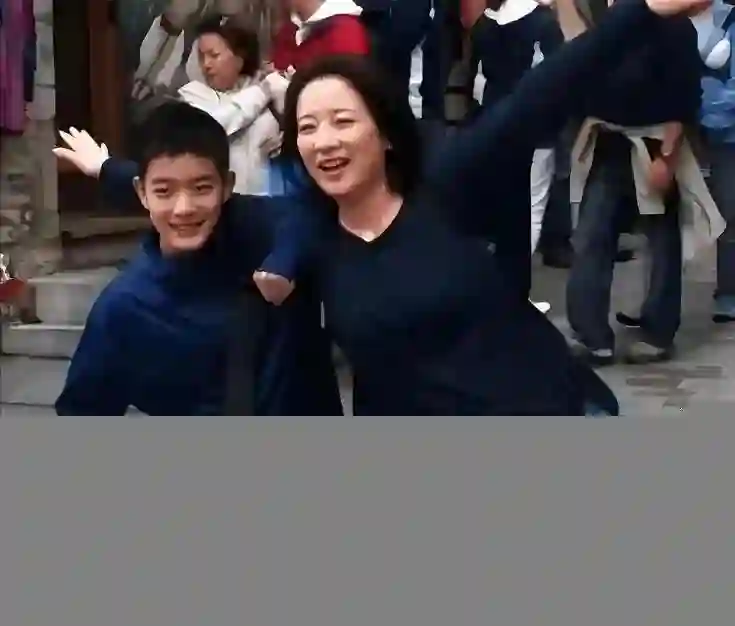 国家一级演员分居15年不离婚，轮椅丈夫默默承受，儿子也成演员