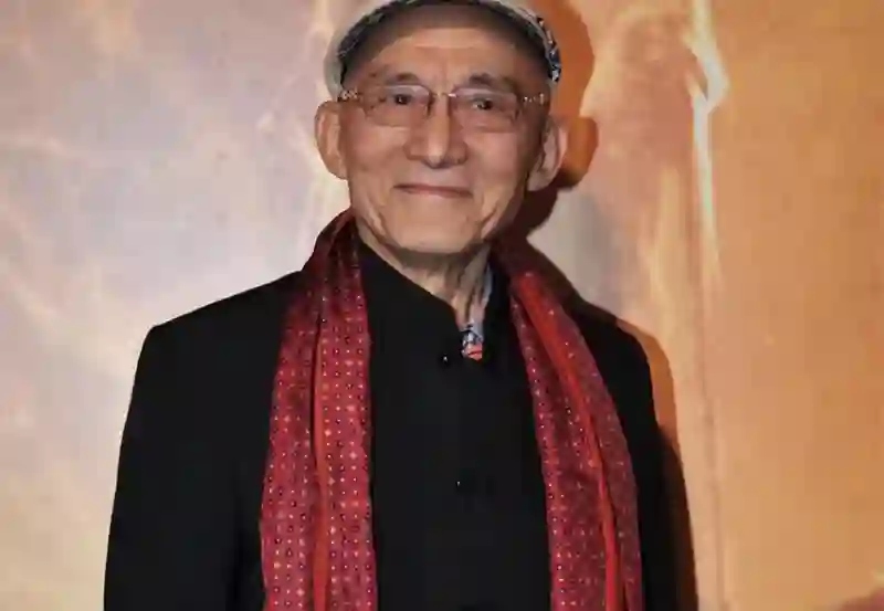 女儿放弃救治，92岁游本昌住进养老院，“养儿防老”成道德枷锁？