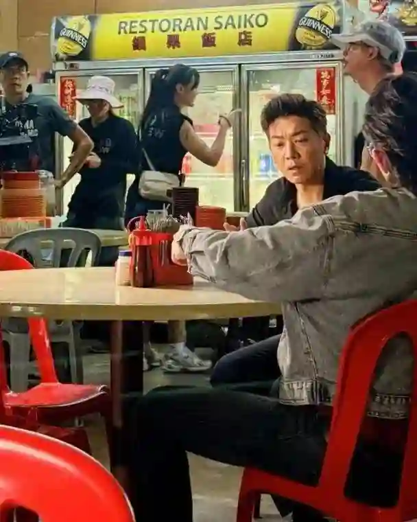 前TVB花旦现身大马拍戏，与旧同事时隔7年再搭档拍剧，破格饰演江湖大嫂