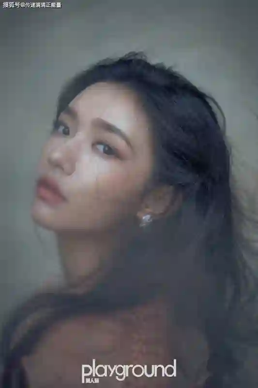 林允美照刷屏：她凭什么从