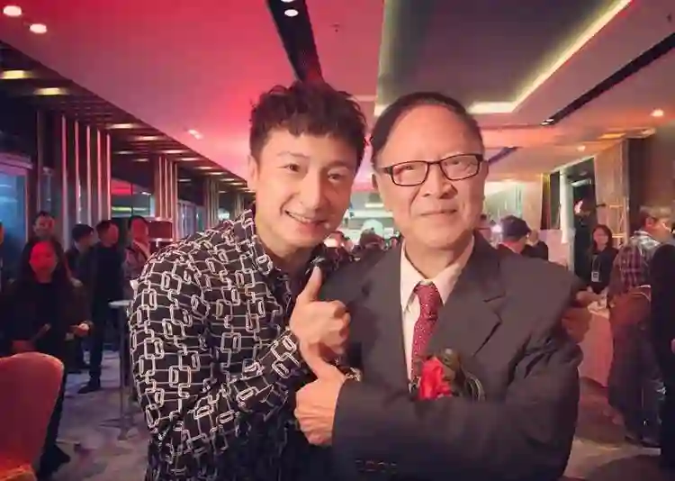刘恺威方力申陈宇琛陈秀珠时隔20年相聚 该剧灵魂人物健康堪忧