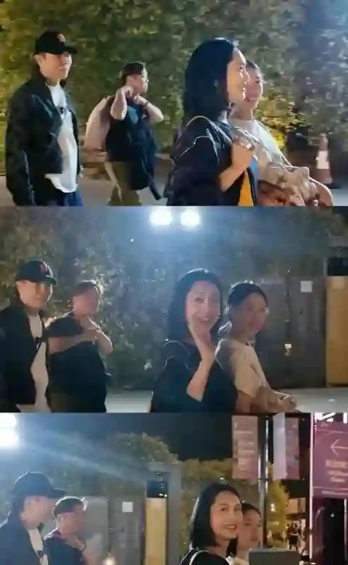 朱茵一家西安旅游被偶遇，13岁女儿长相秀气漂亮，和黄贯中好像