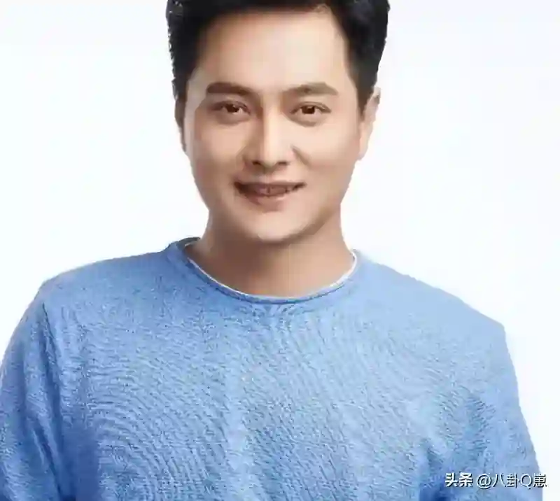 喜新厌旧抛妻弃子，野花真比家花香？如今混成这个样子真是活该