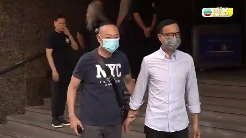 唐佳雪妮夫妻灵堂一片花海，黄宗泽黎耀祥汪明荃等人现身送别，两人遗愿曝光