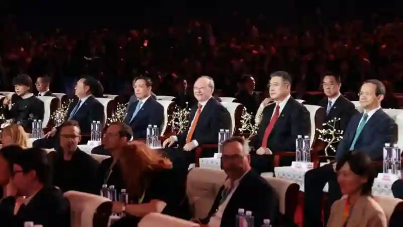 第十五届北京国际电影节开幕式盛大启幕新质光影共融，致敬电影文明之光