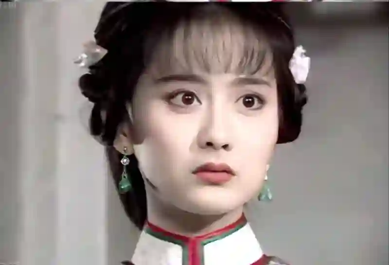 单眼皮也有绝世容颜，最美天王嫂年轻不输玉女掌门人，各位女神如同神仙打架