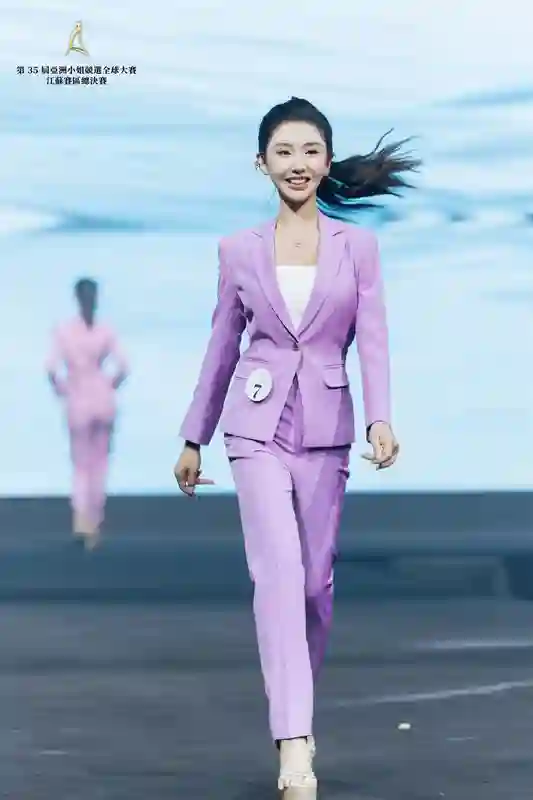 路遥斩获第35届亚洲小姐江苏赛区季军 多元事业绽放东方女性魅力