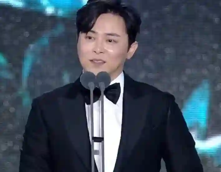 这一夜：宋慧乔气质绝，IU胖了，玄彬肿了，张娜拉咋长这样