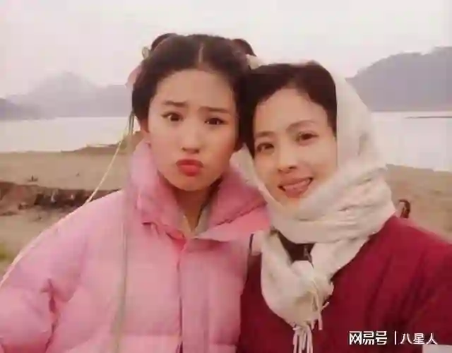 母女通吃?陈金飞和刘亦菲母女都有绯闻,跟杨采钰分手,再捧刘亦菲