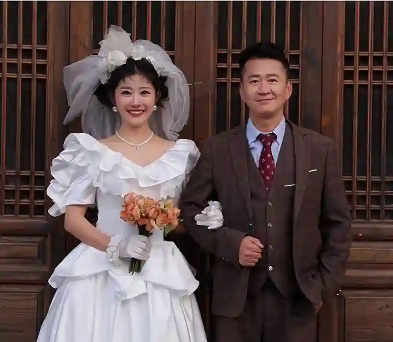 这一次，老夫配少妻的“残酷现实”，在41岁的李嘉明身上得到印证