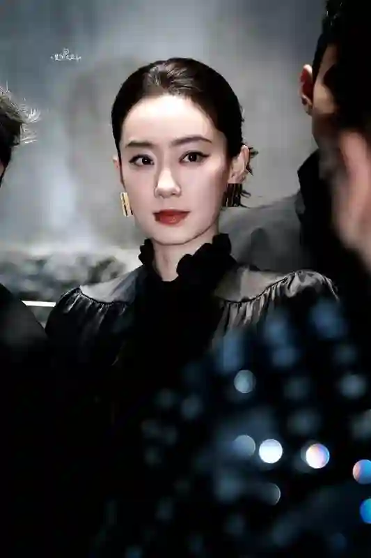 北京这一夜，叶童张小斐同框，陈飞宇戴眉钉，最惊喜的是王曼昱