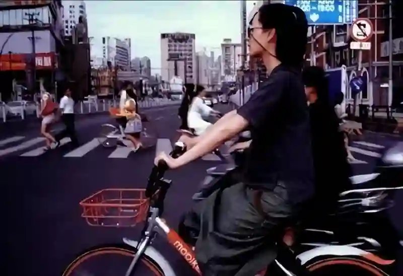 与胡歌互相成就，不婚主义却隐婚生子，43岁万茜成为人生赢家