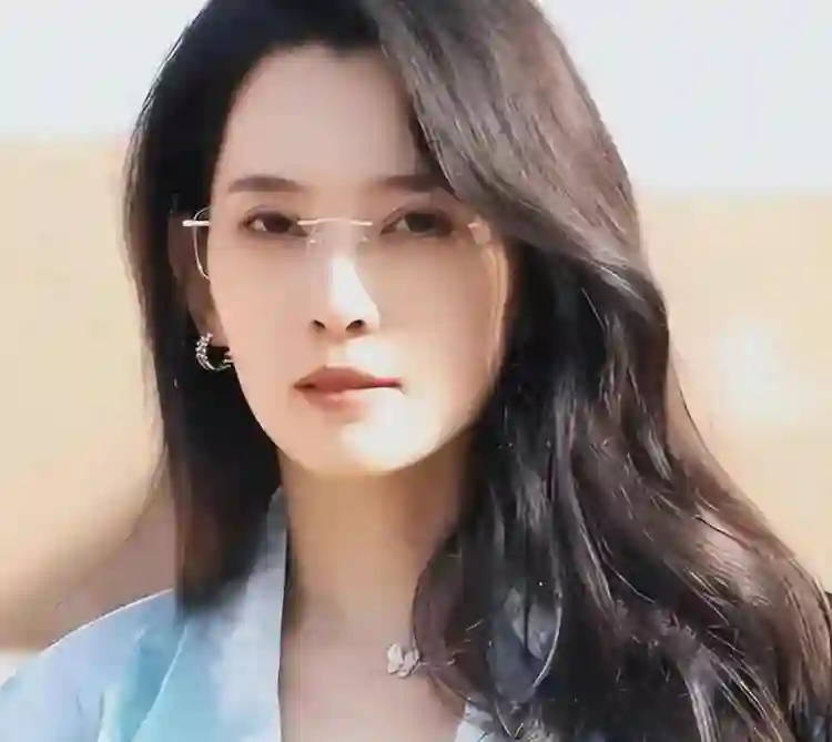 汪峰“五娃四妈”添新番！葛荟婕开炮森林北，章子怡美上热搜