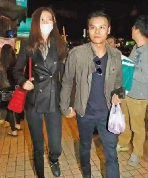 好久不见熊黛林，双胞胎女儿差距越来越大？