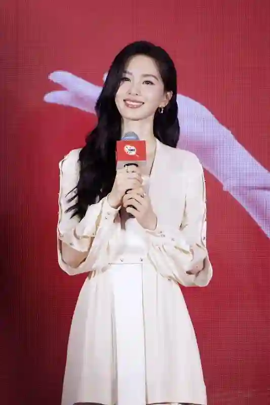 离婚传闻甚嚣尘上，“一言不发”的刘诗诗，终不再顾忌所谓的体面