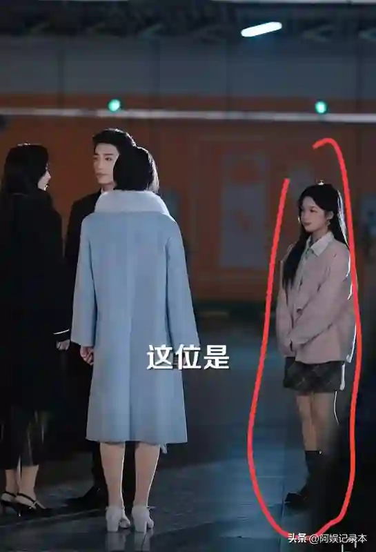 短剧女神们卸掉美颜后，颜值到底如何？谁能撑起屏幕魅力？