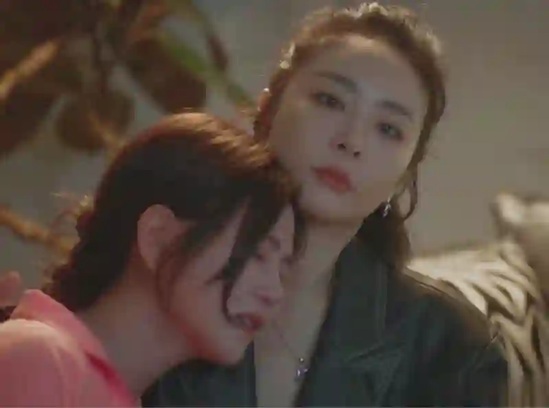 陈晓也没有料到吧？离婚才半年不到，他的前妻陈妍希就有了新生活
