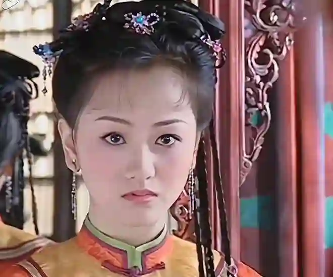 22年后再看<em>霍思燕</em>和杨蓉，一个胖成球依旧美艳，一个脸变的认不出
