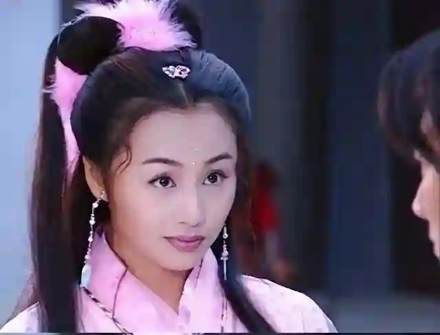 51岁曹颖一边化疗一边拼尽全力，术后8天复工，最怕儿子失去妈妈