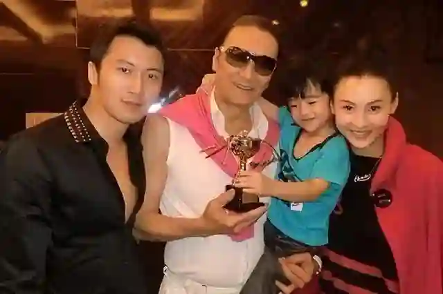 谢贤:香港最后一个浪子，风流一生，最放心不下前儿媳和孙子