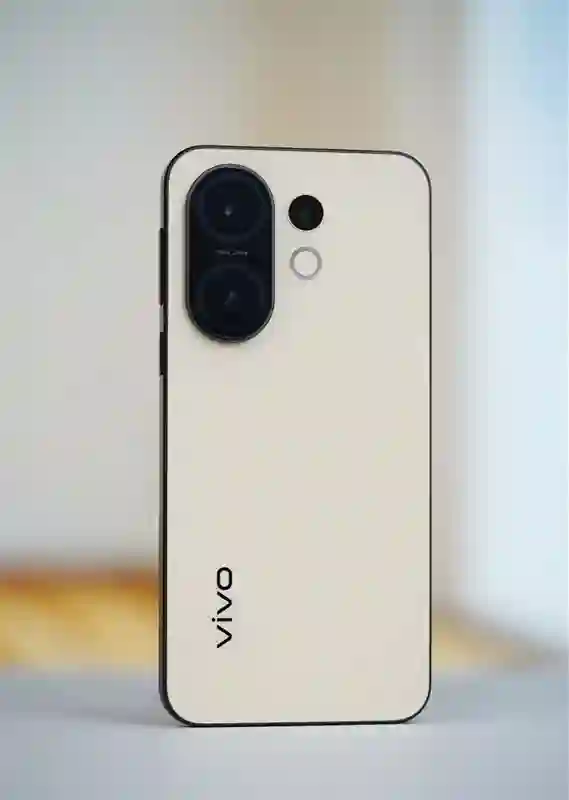 6.31英寸小直屏，vivo S30 Pro mini图赏