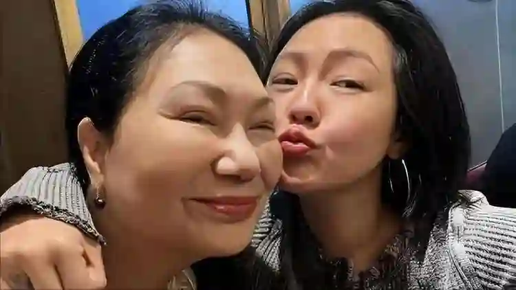 让黄春梅破防的从来不是钱，而是小S和具俊晔联手，给她上了一课
